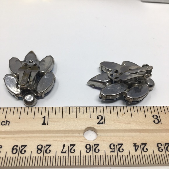 Vintage Garne Marquee & Pear Rhinestone earrings - Picture 3 of 3